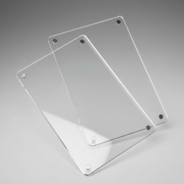 Clear Acrylic Magnetic Photocard Stand
